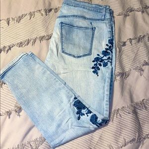 FUN FLORAL Jeans!